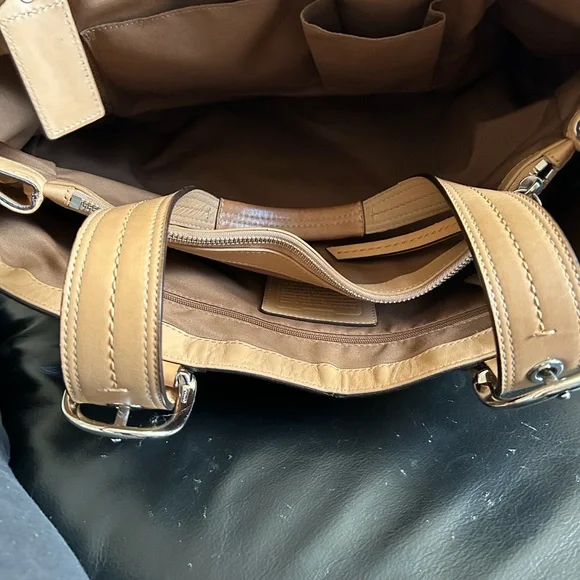 Coach Tan Leather Shoulder Bag - Picture 4 of 5